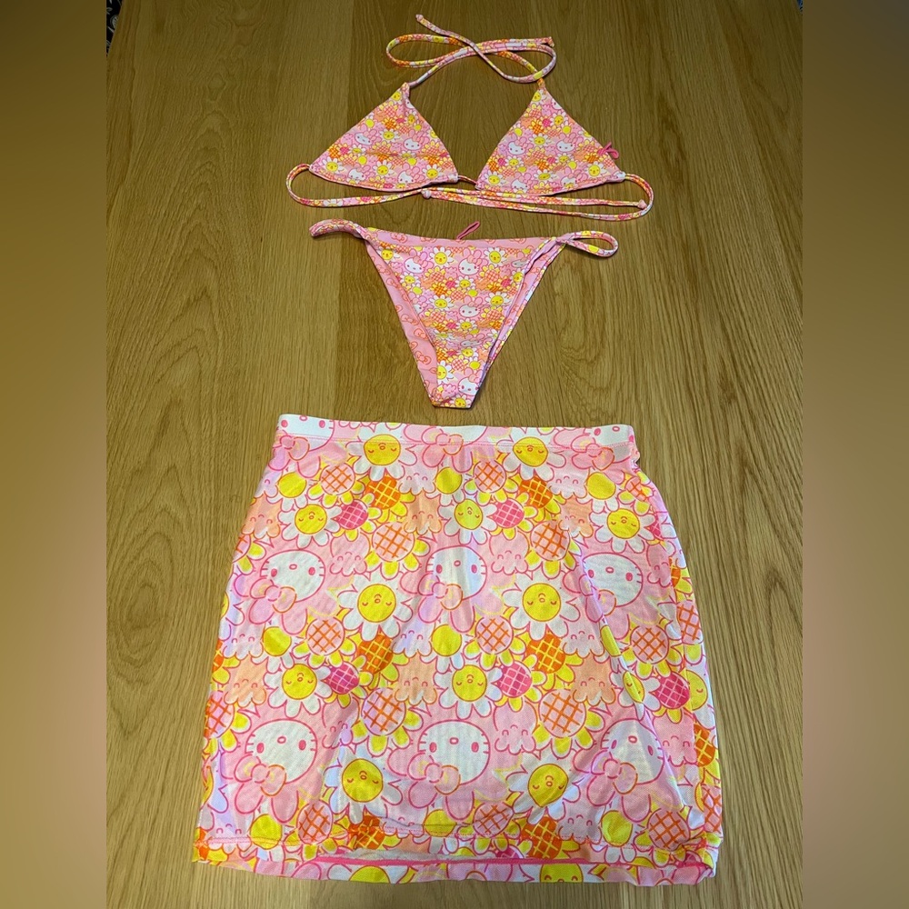 HTF Hello Kitty Pink 3 Piece Bikini Set Skirt Swimsuit w/ Coverup Small 2 Piece